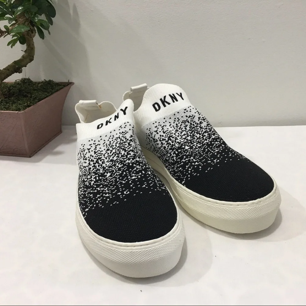 NWOT DKNY slip on sneaker size 7 - Picture 5 of 9